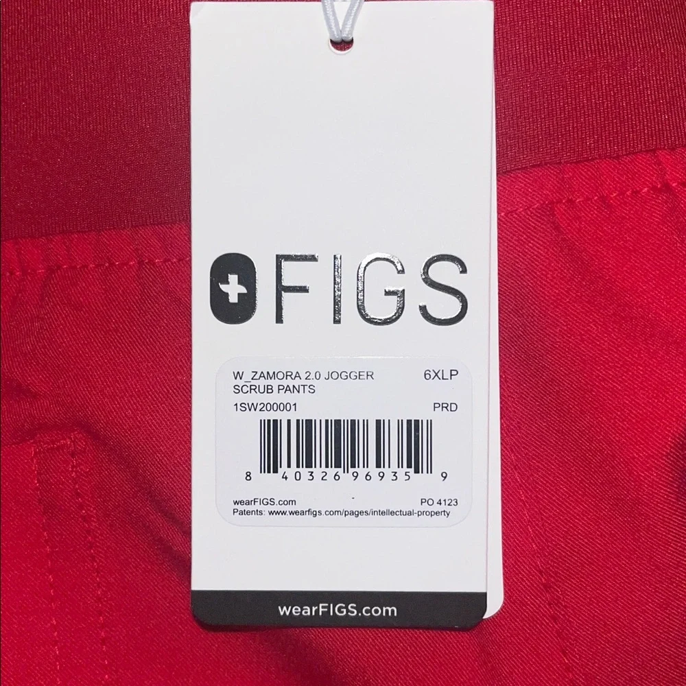 NWT Figs Zamora‎ 2.0 Jogger Scrub Pants in Pop Red.